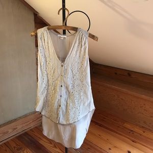 Burning Torch Beige Champagne Silk Hi-Low Top, EUC, M